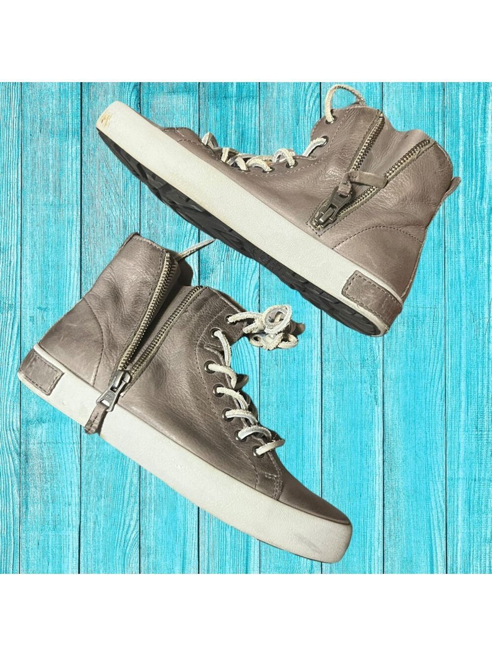 BLACKSTONE Silver Leather High Top Sneakers
